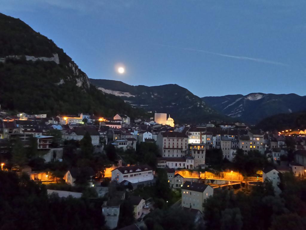 Jura Hotel Restaurant Le Panoramic Сен-Клод Екстер'єр фото