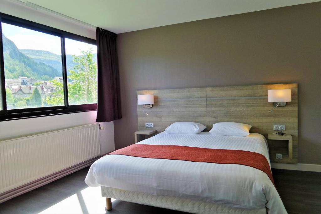Jura Hotel Restaurant Le Panoramic Сен-Клод Екстер'єр фото